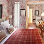 Relais Du Louvre 4*