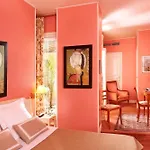 Relais Du Louvre Paris