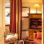 Relais Du Louvre Hotel