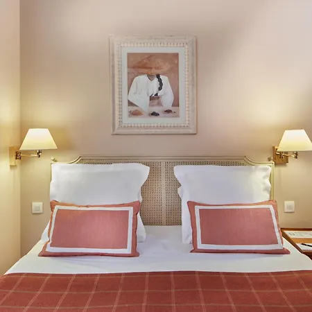 Relais Du Louvre Hotel 4*