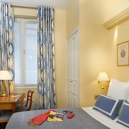 Relais Du Louvre 4*