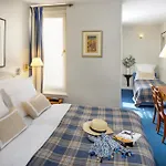 Relais Du Louvre Hotel 4*