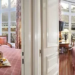 Relais Du Louvre 4*