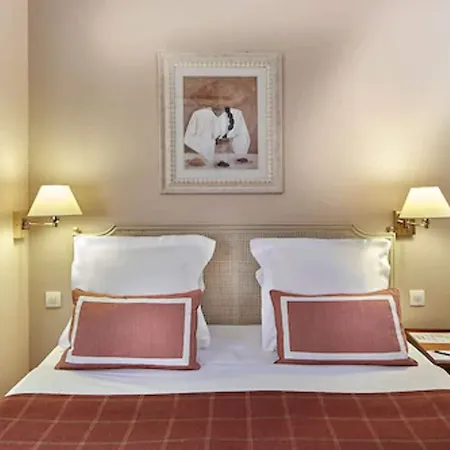 Relais Du Louvre Hotel 4*