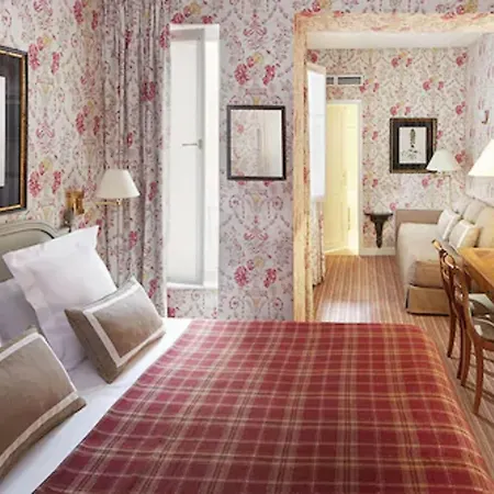 Relais Du Louvre 4*