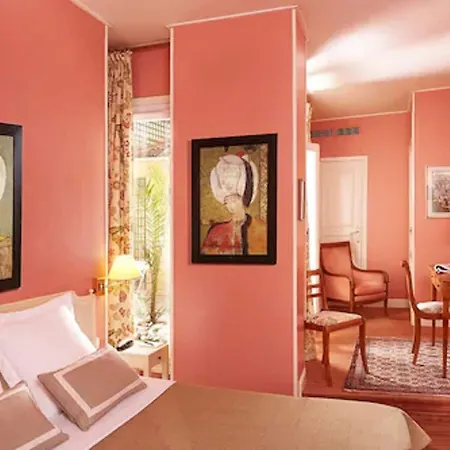 Relais Du Louvre Paris