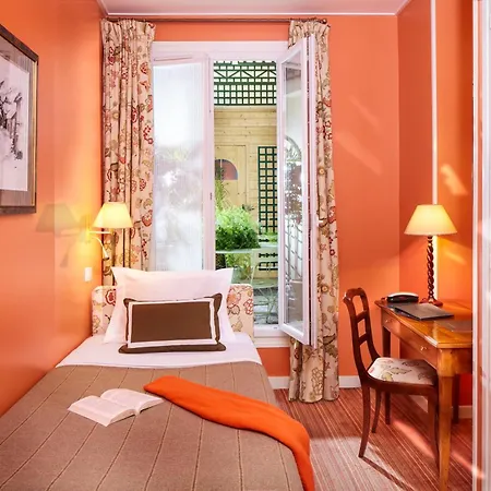 Hotel Relais Du Louvre Paris