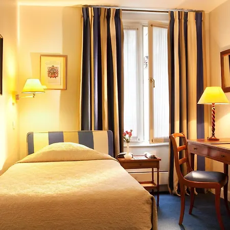 Relais Du Louvre Hotel 4*