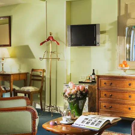 Hotel Relais Du Louvre Paris