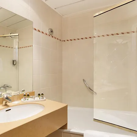 Relais Du Louvre Hotel