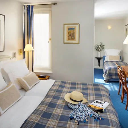 卢浮驿站酒店 酒店 4*