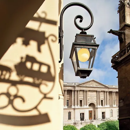 酒店 卢浮驿站酒店 4*