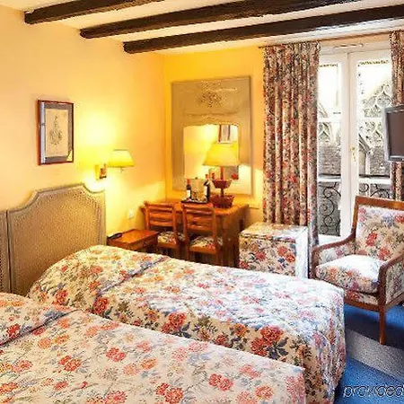 Hotel Relais Du Louvre 4*