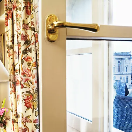 Relais Du Louvre Hotel 4*