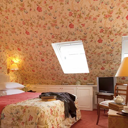 Relais Du Louvre Hotel