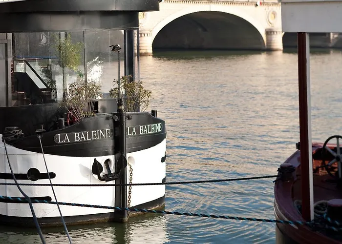 Relais Du Louvre Hotel