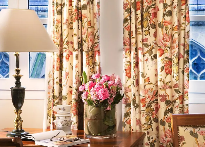 Hotel Relais Du Louvre Paris