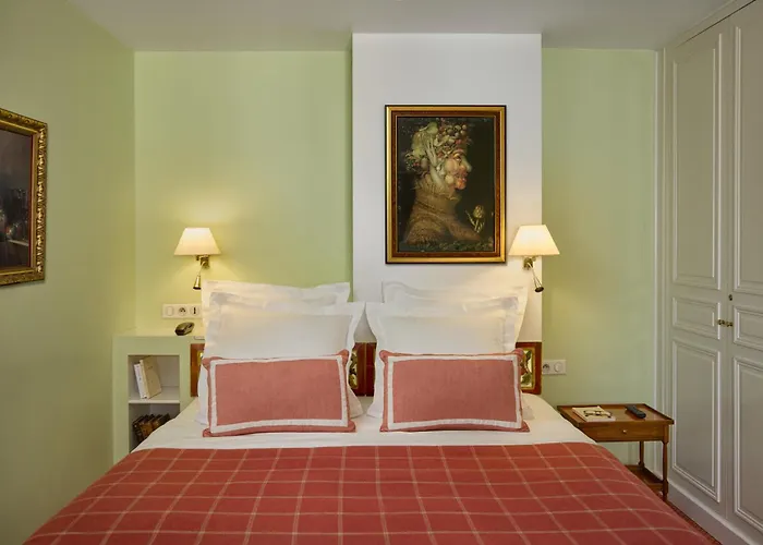 Hotel Relais Du Louvre 4*