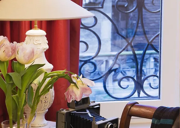 Relais Du Louvre Parijs