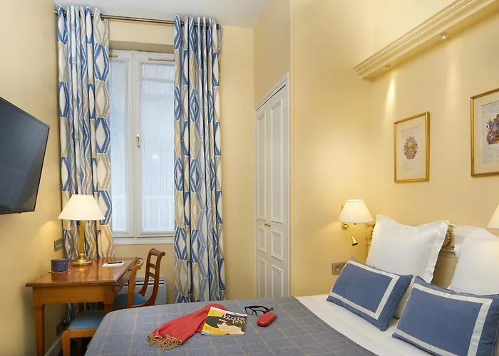 ルレ デュ ルーヴル 4*