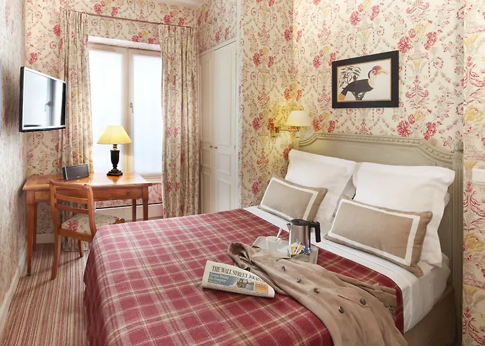 Relais Du Louvre Hotel