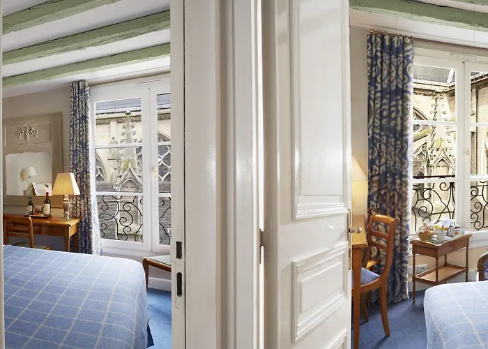 Relais Du Louvre Paris