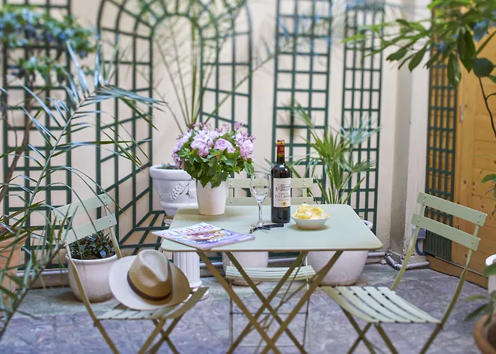 Hotel Relais Du Louvre Paris