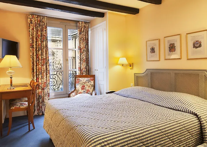 Hotel Relais Du Louvre 4*